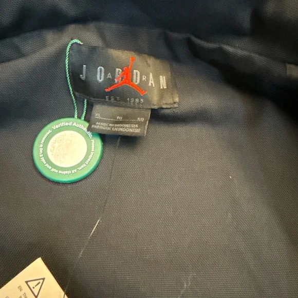 Cactus Jack by Travis Scott x Jordan jacket with Colorful Embroidery - Picture 5 of 5